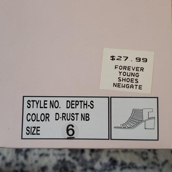 Heels - Picture 5 of 5